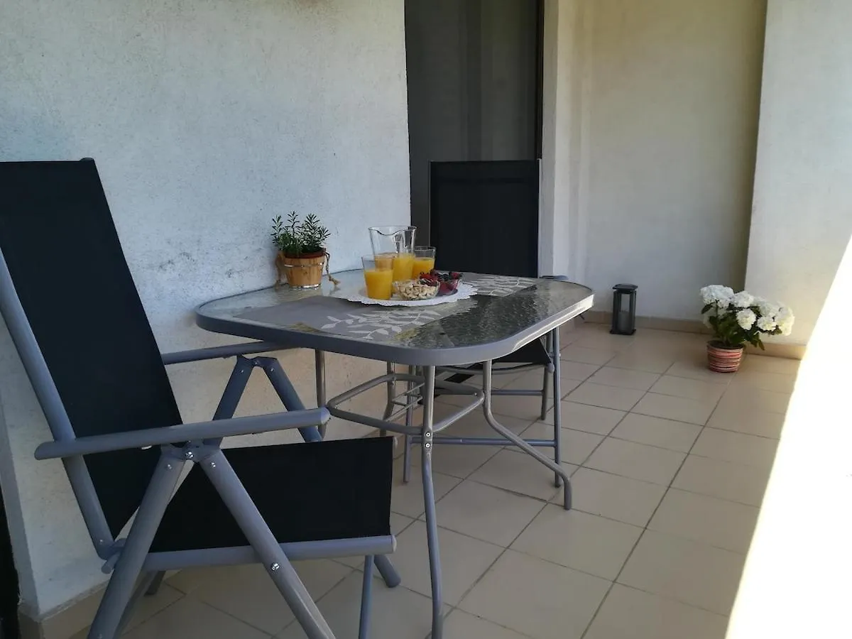 Comfortable Apt With Pool In Nature Surroundings Bucharest 0*,