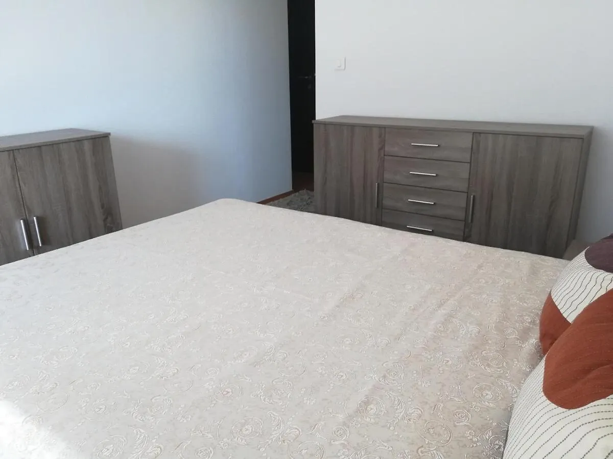 Comfortable Apt With Pool In Nature Surroundings Bucharest Apartment