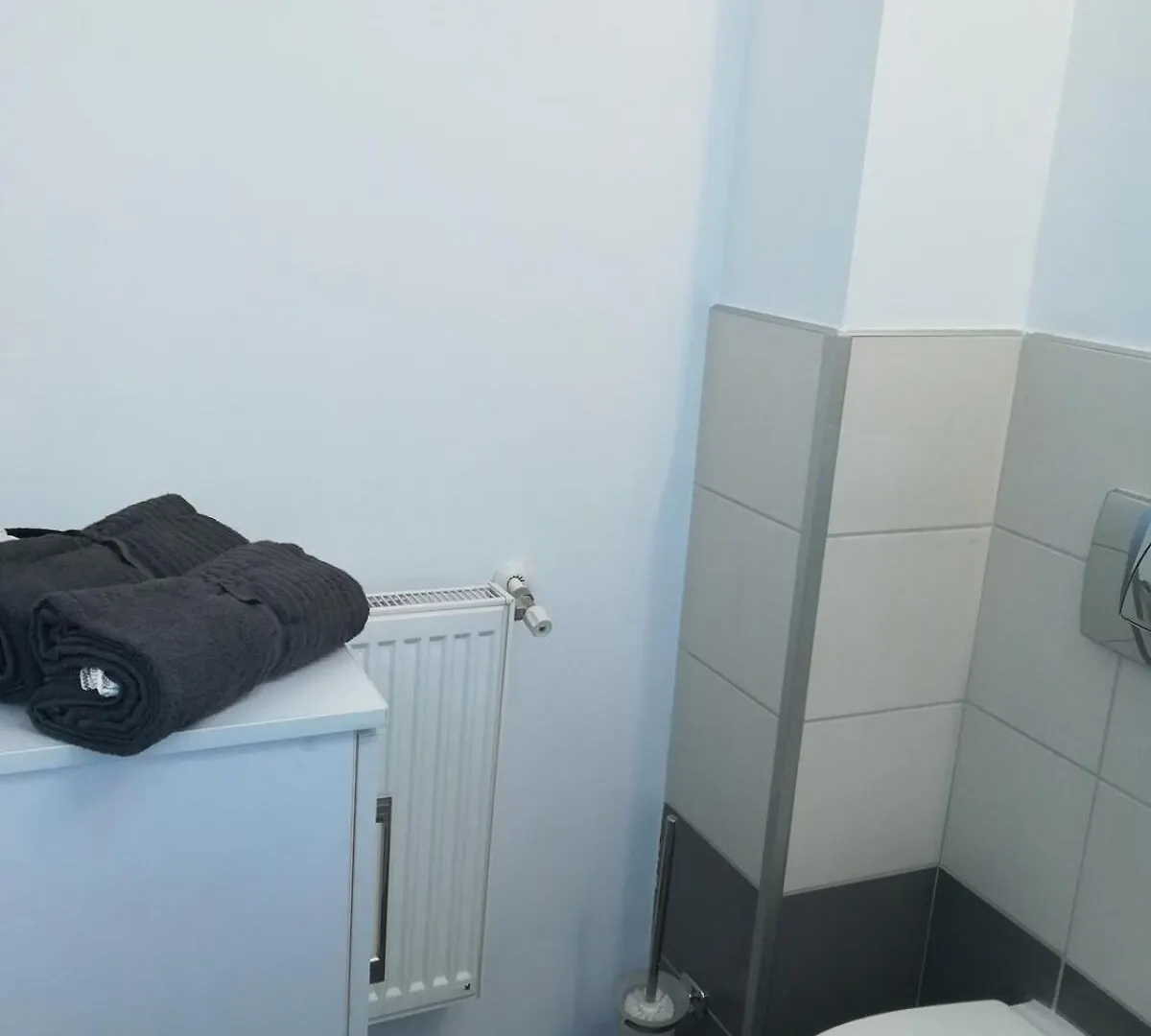 Comfortable Apt With Pool In Nature Surroundings Bucharest Romania