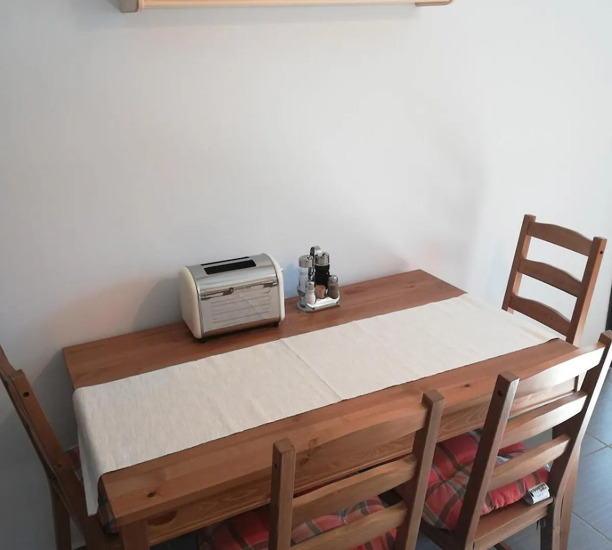 Apartment Comfortable Apt With Pool In Nature Surroundings Bucharest